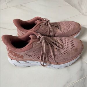 Women’s Hoka Clifton 7!
